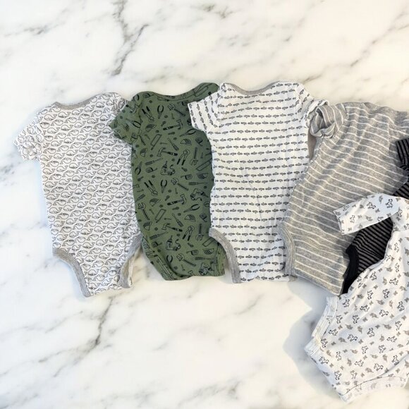 Baby Clothes Bundle Size 0-3 Months Footies Bodysuits Outfits Sets Tops Bottoms - Picture 8 of 16